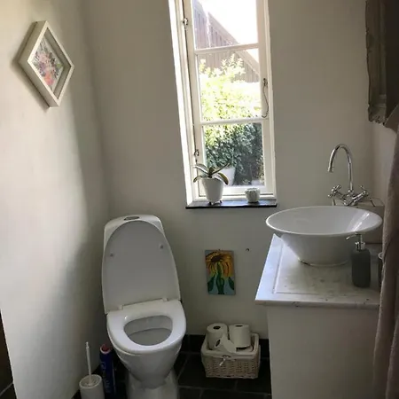 Holiday home Vidunderligt Hus Pa Smukke Nyord