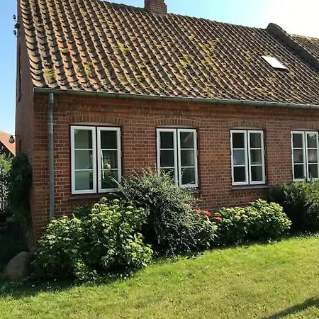 Holiday home Vidunderligt Hus Pa Smukke Nyord *