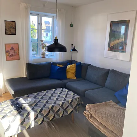 Vidunderligt Hus Pa Smukke Nyord *